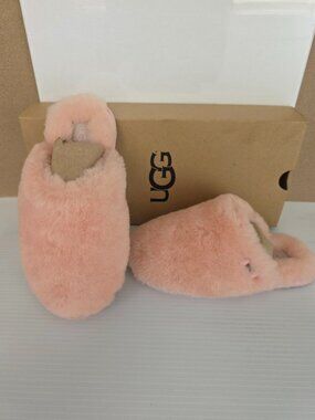 UGGS pink slipper